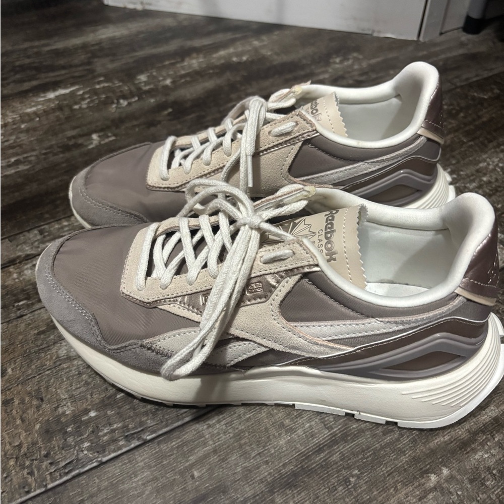 Reebok White and Tan Athletic Shoes